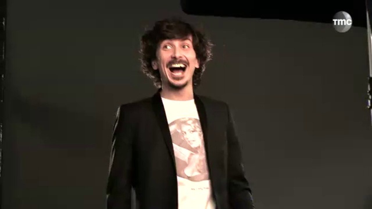 Canapé Quiz Interview d'Arnaud Tsamere