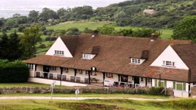 Cleeve Hill gold club Cheltenham Gloucestershire