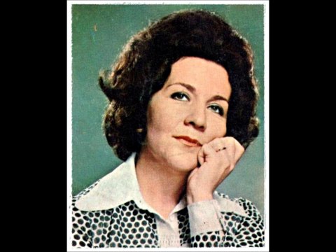 Yurdagül Eroğlu-Açmam açamam söyleyemem çünki derinde