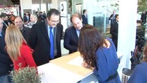 El consejero de Medio Ambiente y el alcalde de Leganés participaron en la presentación del nuevo coche eléctrico de BMW