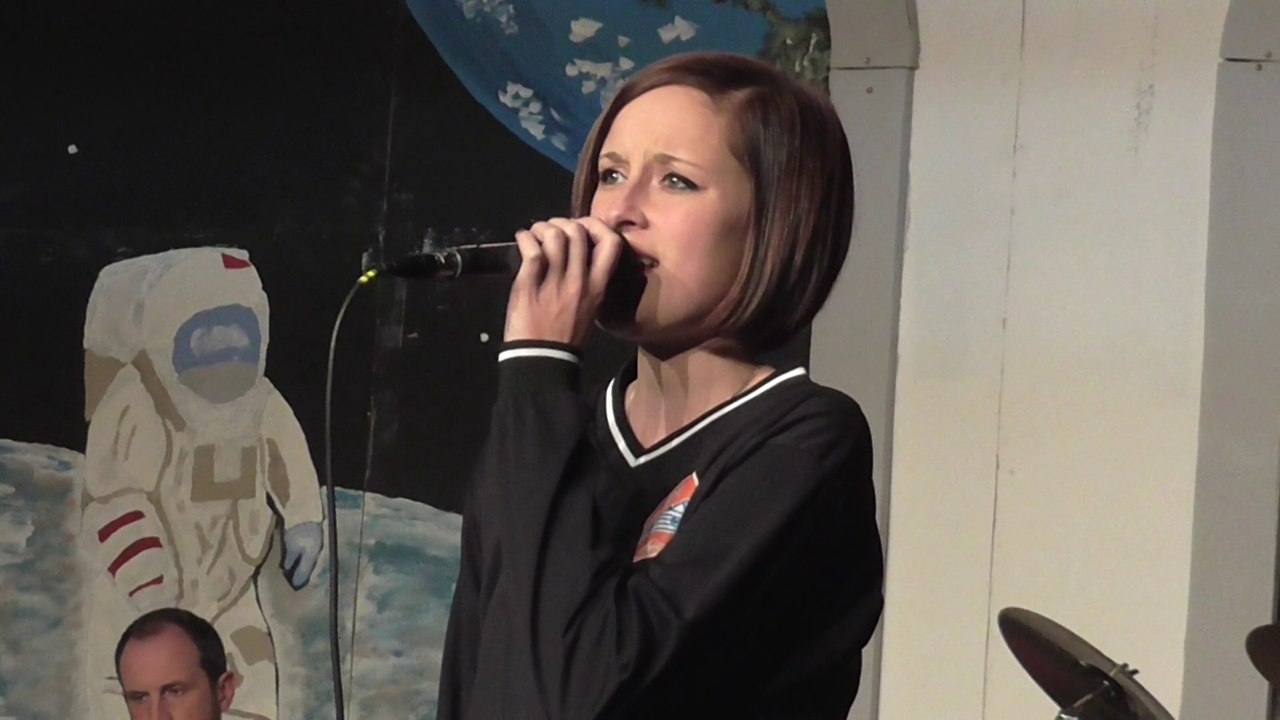 sos d un terrien en detresse par Agathe