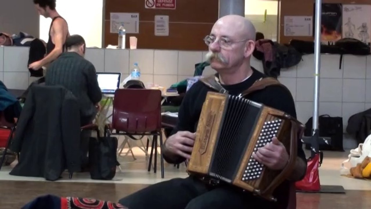 Ouverture de Péripé'cirque avec Clowns sans Frontières