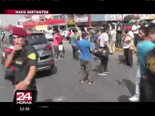Choferes del 'El Chosicano' marchan exigiendo les anulen "papeletas fantasmas"