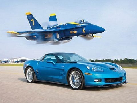 Insane Race : Chevrolet Corvette ZR1 VS U.S. Navy Fighter Jet