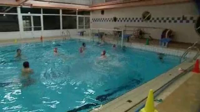 Louviers (27) : Le club de water-polo à l'entrainement