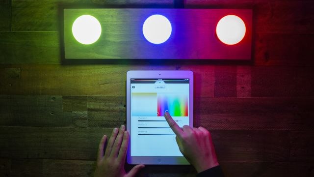 Gadget Lab - A Look at the Philips Hue Connected Light Bulbs