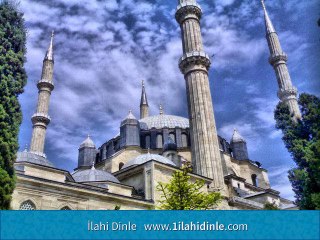 Namaz İlahileri Dinle