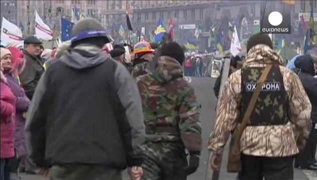 Clashes in Ukraine ahead of crucial parliament vote