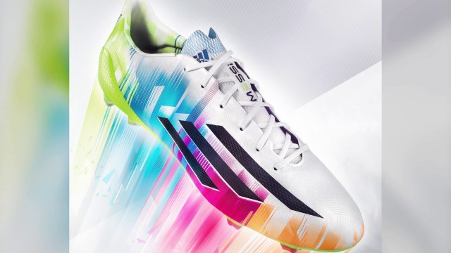 Les nouveaux crampons flashy de Lionel Messi !