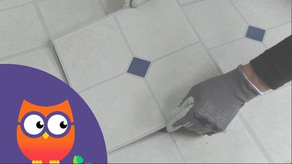 Comment changer une dalle PVC adhésive (Ooreka.fr)