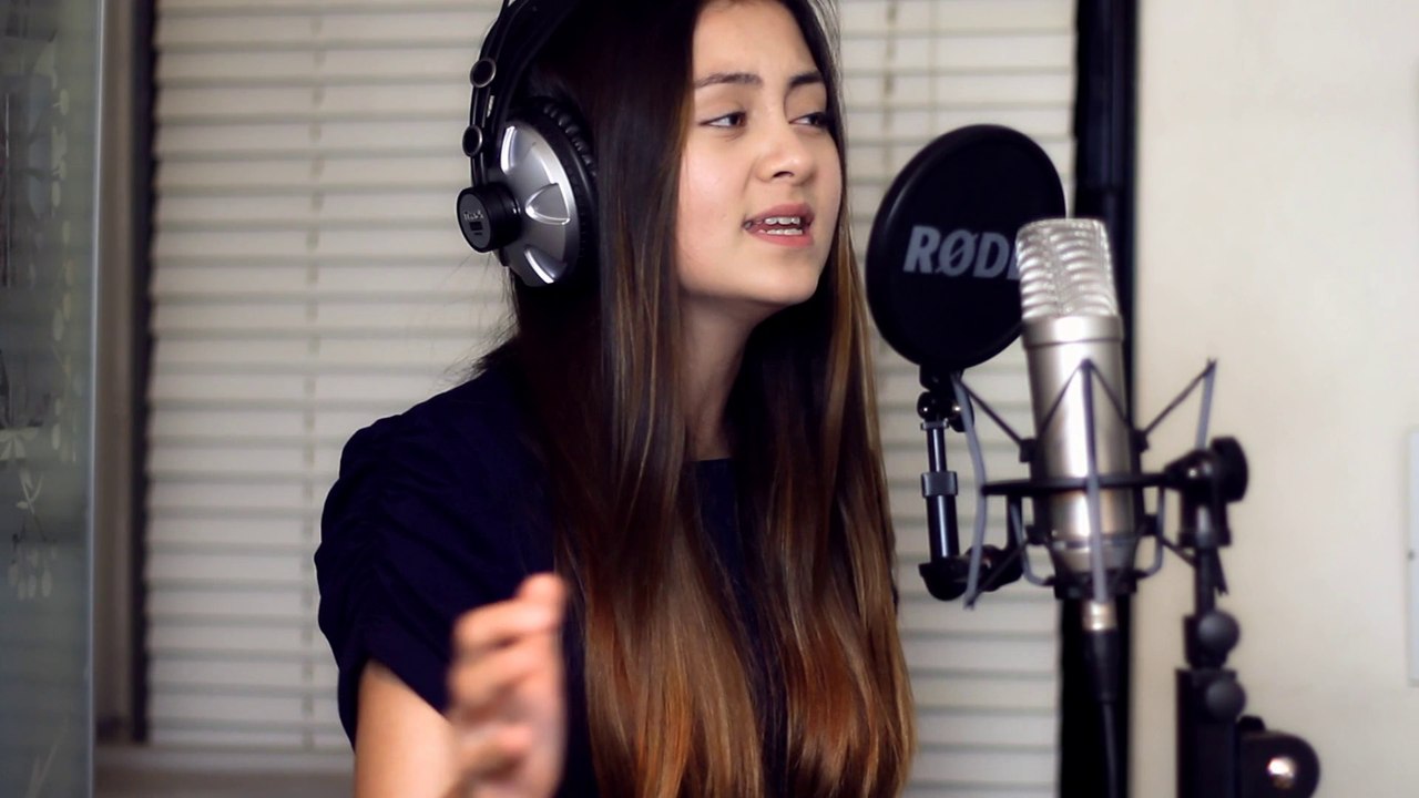 Wrecking Ball - Miley Cyrus (Cover by Jasmine Thompson)