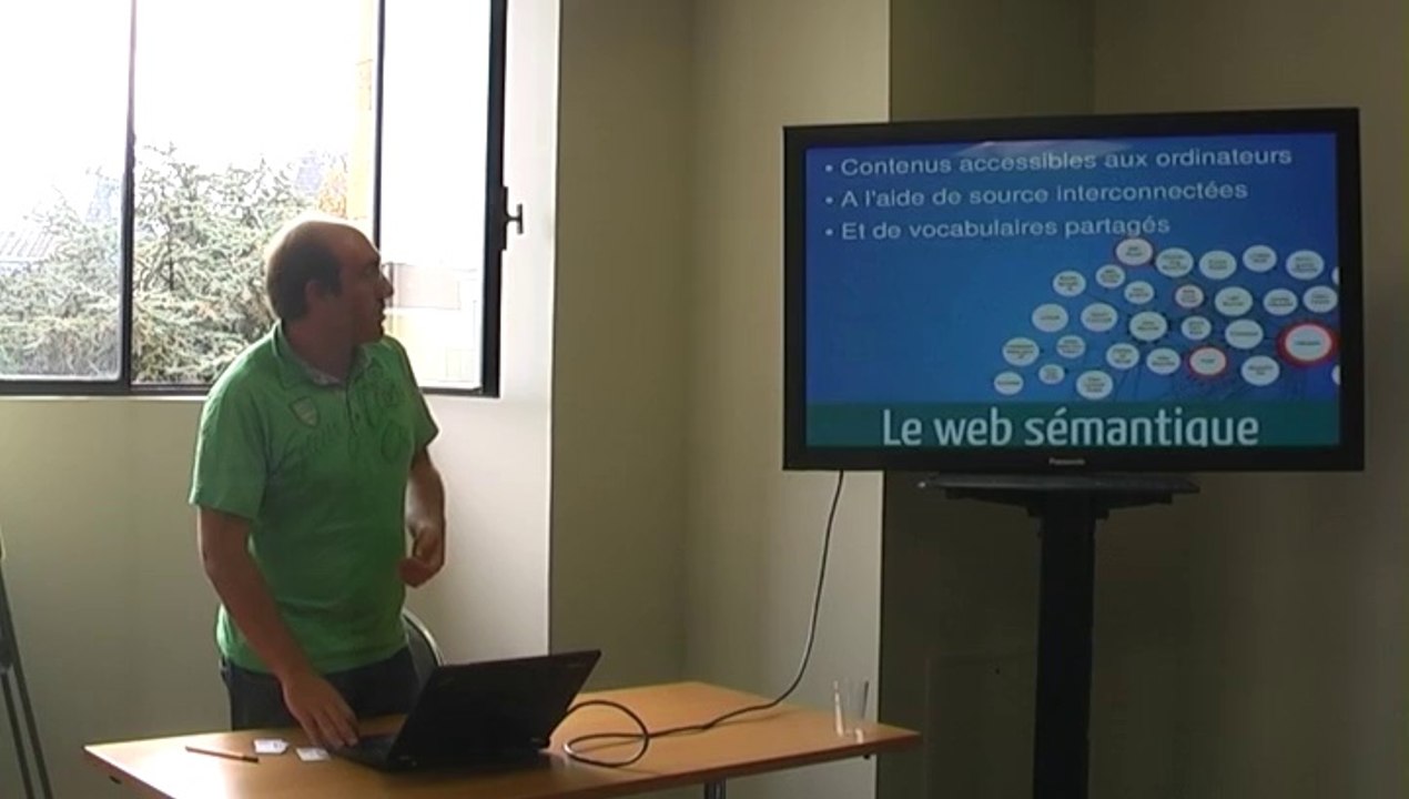 [OSDC.fr 2013] Web sémantique : d'un outil de chercheurs à un outil en production ?