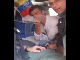 En exclusiva: Así se entregó Leopoldo López y es trasladado en tanqueta