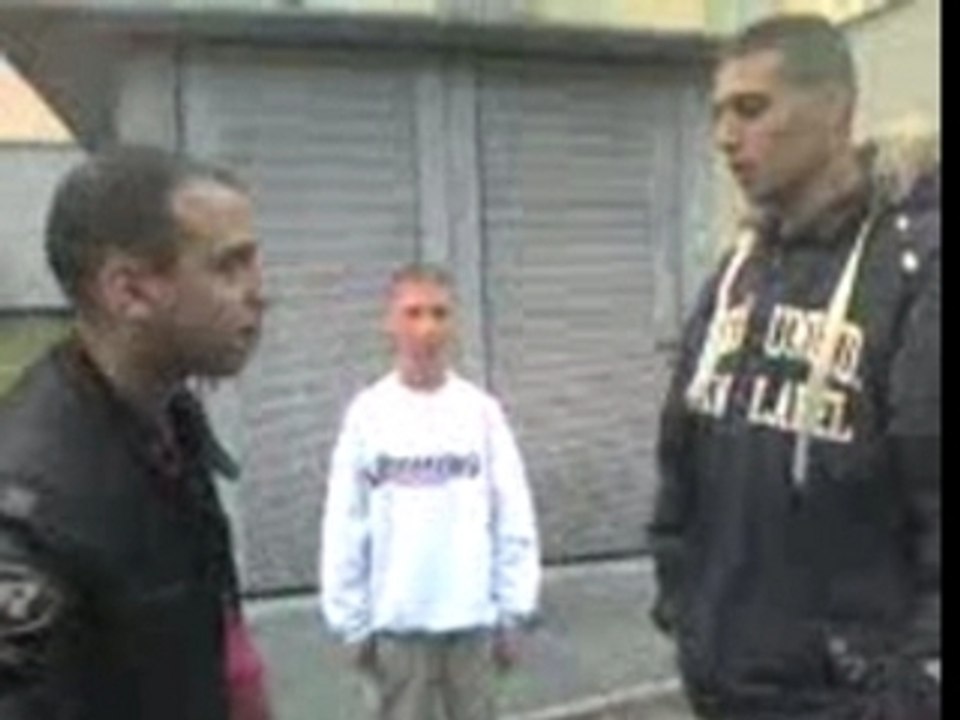 V double gifle feat Simoné