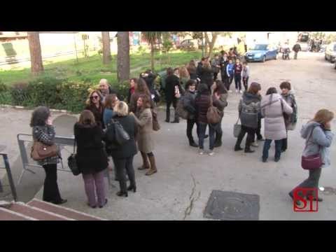 Napoli - Ex Lsu occupano scuole tra Napoli e provincia (17.02.14)