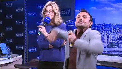 Wendy dans le rôle d'une candidate à l'Ecole des fans avec Willy