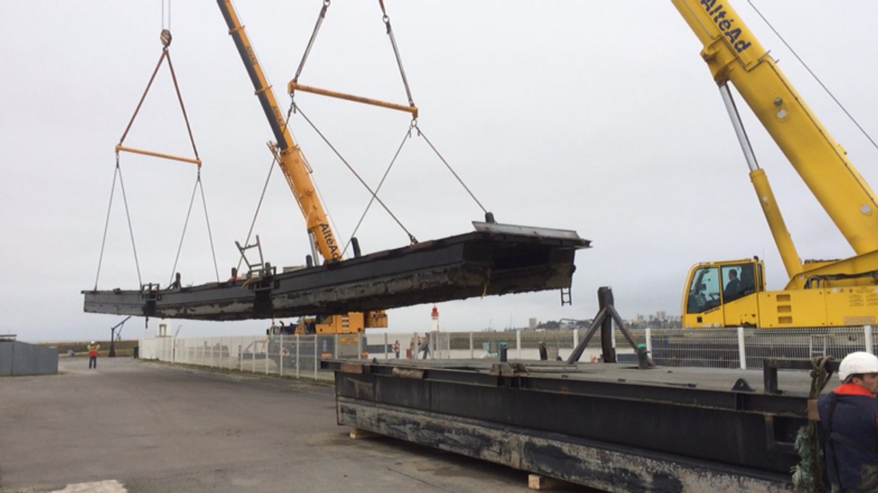 Les pontons coulés sortis de l'eau