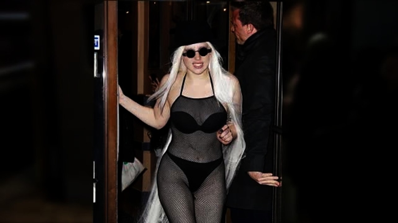 Lady Gaga trägt Netzkleid bei Minusgraden