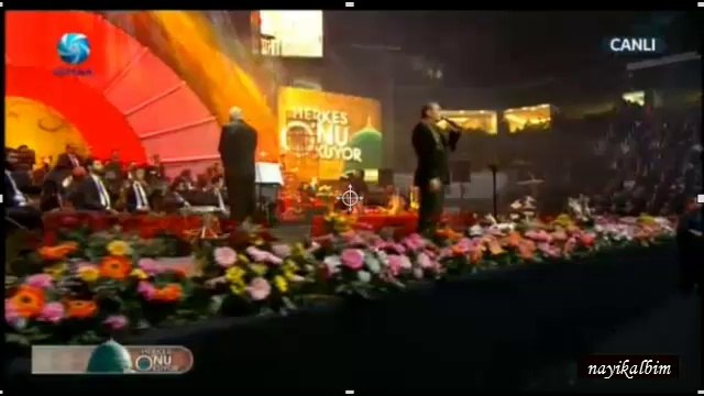 Aykut Kuşkaya Güllerin Efendisi Herkes O'nu okuyor Şubat 2014