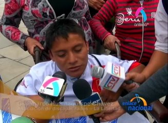 La Asociación de Personas con Discapacidad de la región La Libertad marcharon por el Centro Histórico manifestando su decepción por los actos irregulares del congresista Michael Urtecho.