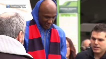 Lamar Odom llega al aeropuerto de Bilbao como jugador del Baskonia