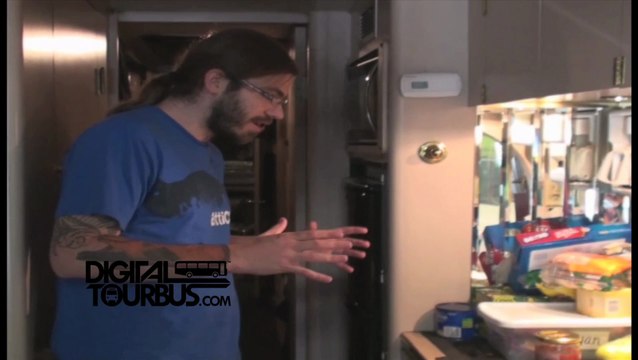 Between the Buried and Me - BUS INVADERS Ep. 147