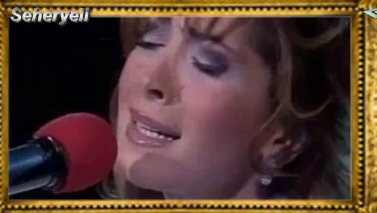 Elif  Güreşçi ♪♪♪ Ben Bir Garip Kuşum Yurdum Yuvam Yok