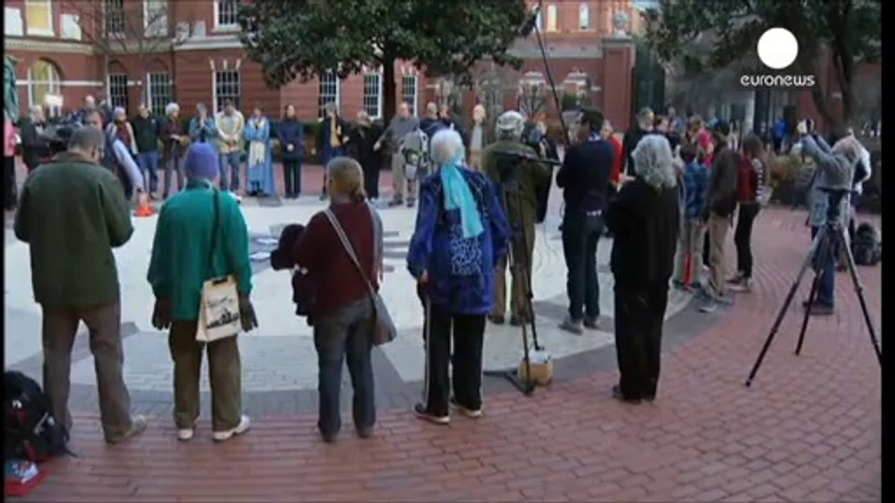 Une religieuse pacifiste américaine derrière les barreaux
