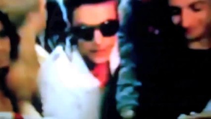 Justin Bieber chants before he goes up on stage