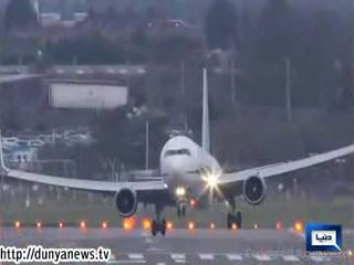 Scariest landing, Plane wobbles in extreme winds at Birmingham Airport