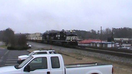 NS 232 intermodal train NB through Austell Ga.