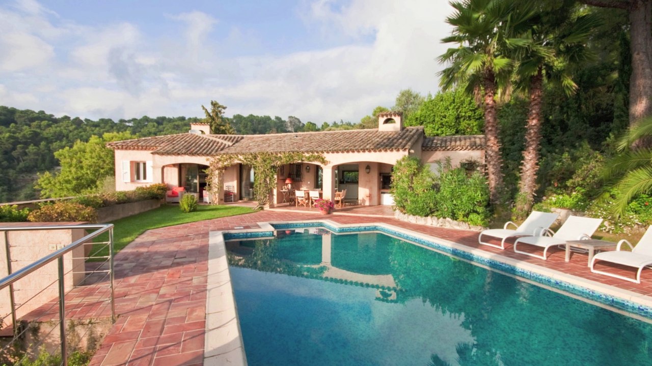 VENTE VILLA Provençale à Villefranche-Sur-Mer - Vue mer panoramique - Piscine - 170 m²