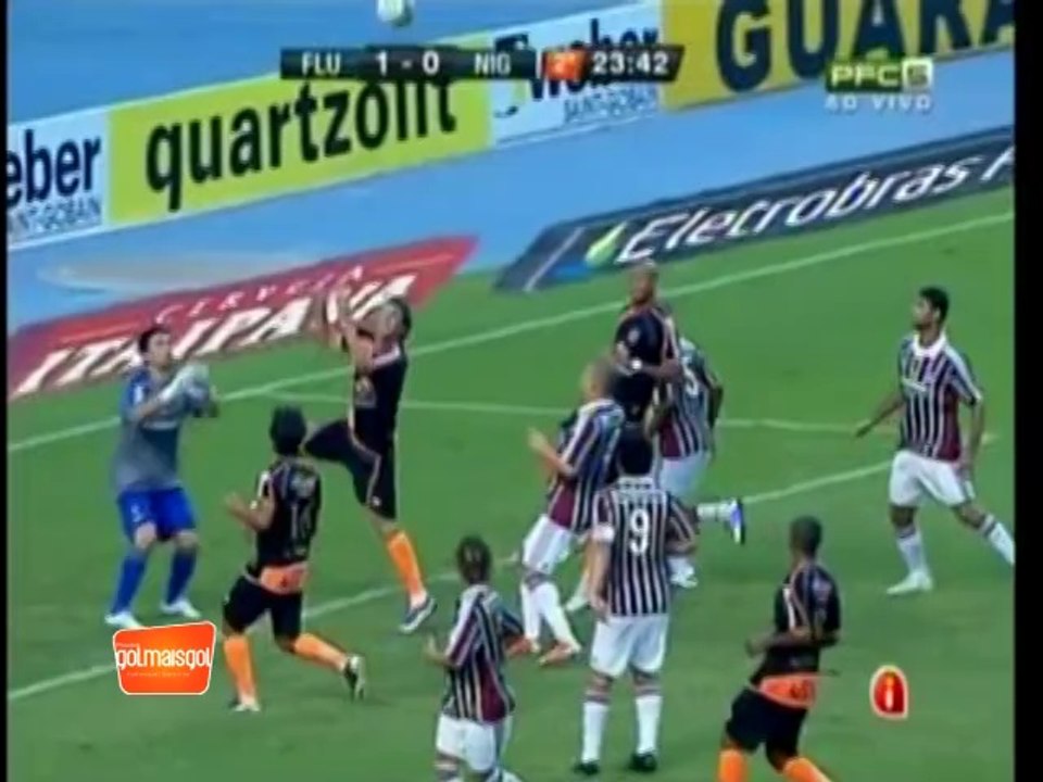 Leonardo Luiz - Leonardo Vinicius Pereira Luiz - Zagueiro - www.golmaisgol.com.br