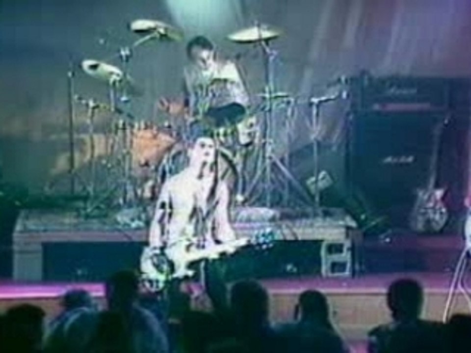 Social Distortion-Mommy's little monster