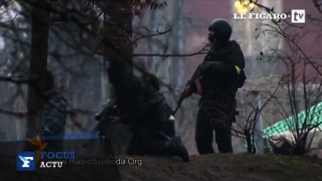 Ukraine : tirs à balles réelles contre cocktails molotov