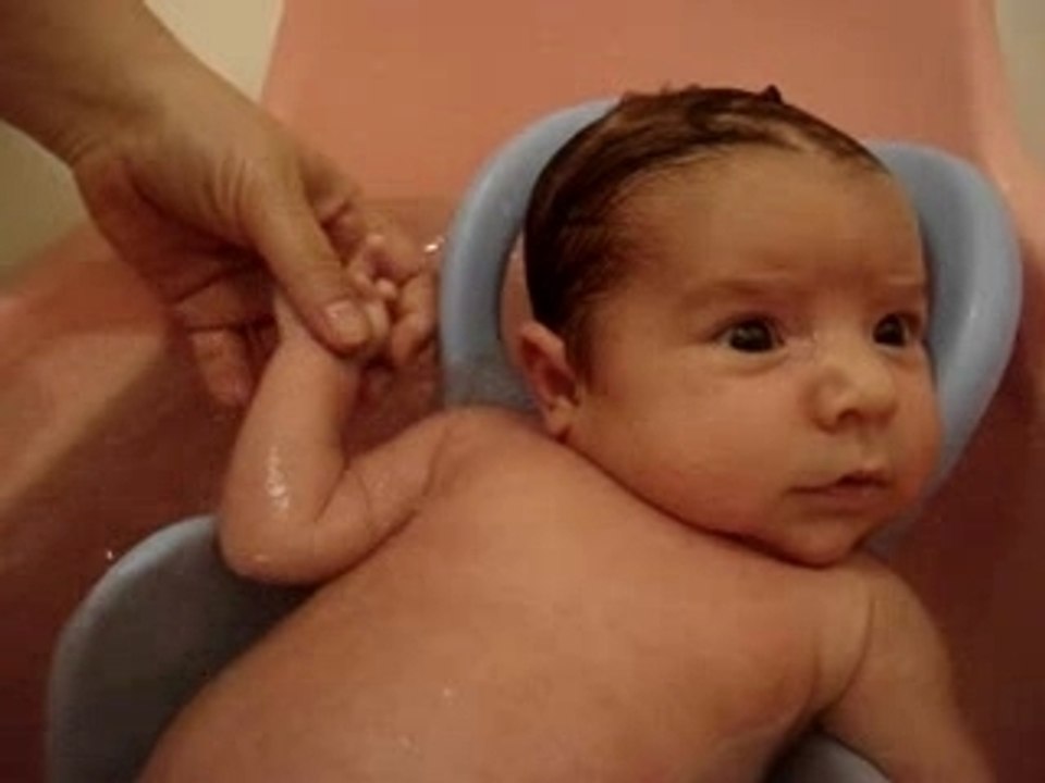 Lisa dans son bain