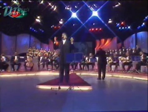 Gökhan SEZEN-Kadın Bir Gül Aşk Bir Mevsim Tez Geçer Kanmaya Değmez