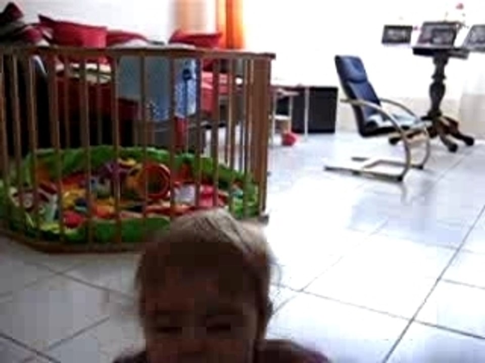 je me lève tte seule!