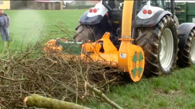 Démonstration broyage de résidus bois bûche au sol