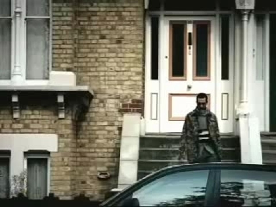 pub polo petite mais costaud