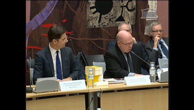 19 février 2014, CDD Audition de Nicolas Dufourcq, Directeur général de BPI France : Bertrand Pancher dénonce l'écroulement des investissements en termes de rénovation thermique et d'énergies renouvelables.