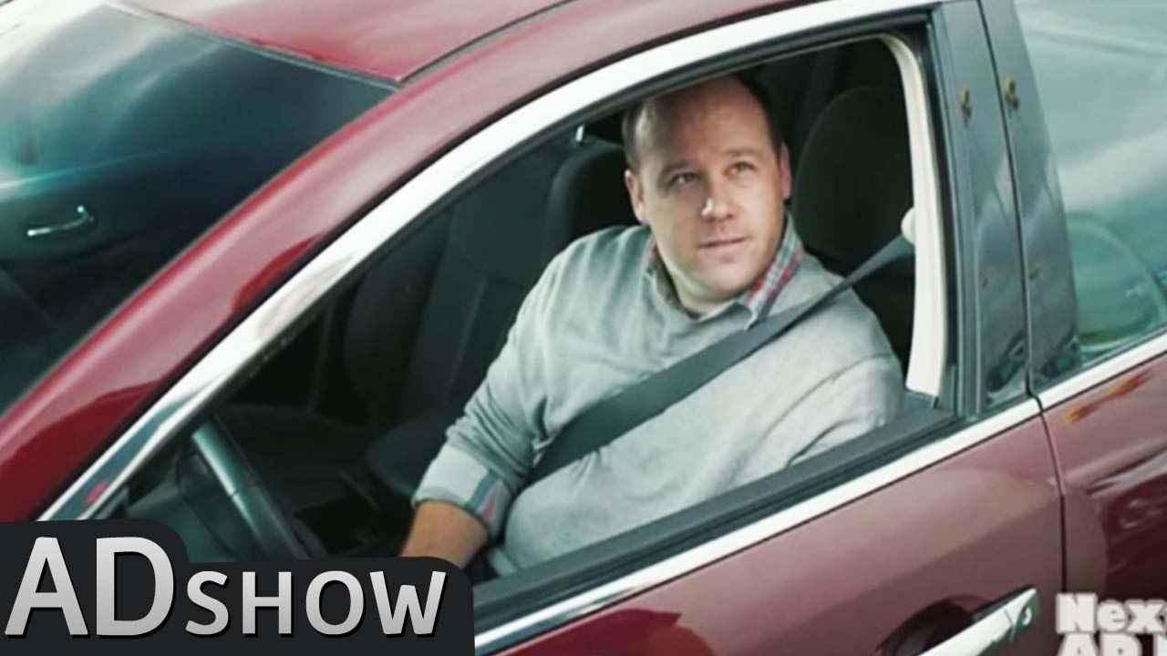 Town flash mob: the car clappers