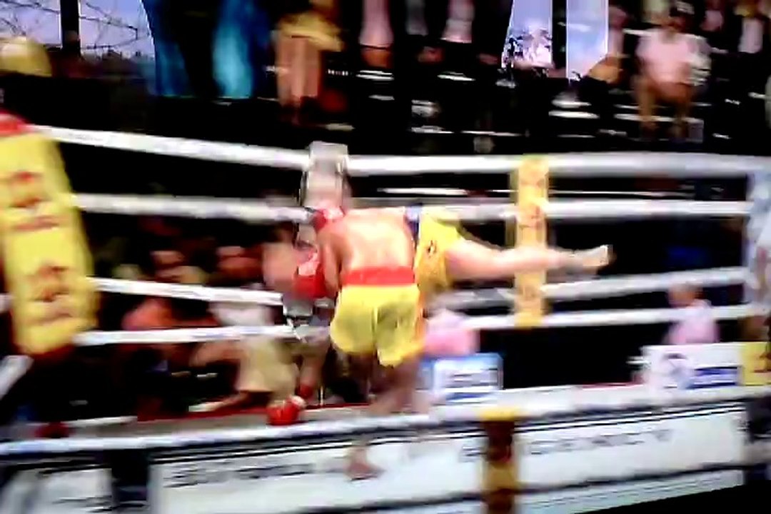 geoffrey riviere boxe thai  anniversaire du roi dec 2013