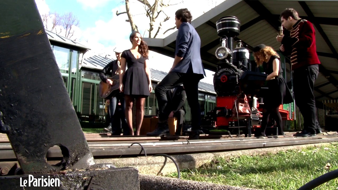 Elisa Tovati et Brice Conrad chantent «Tout le temps»