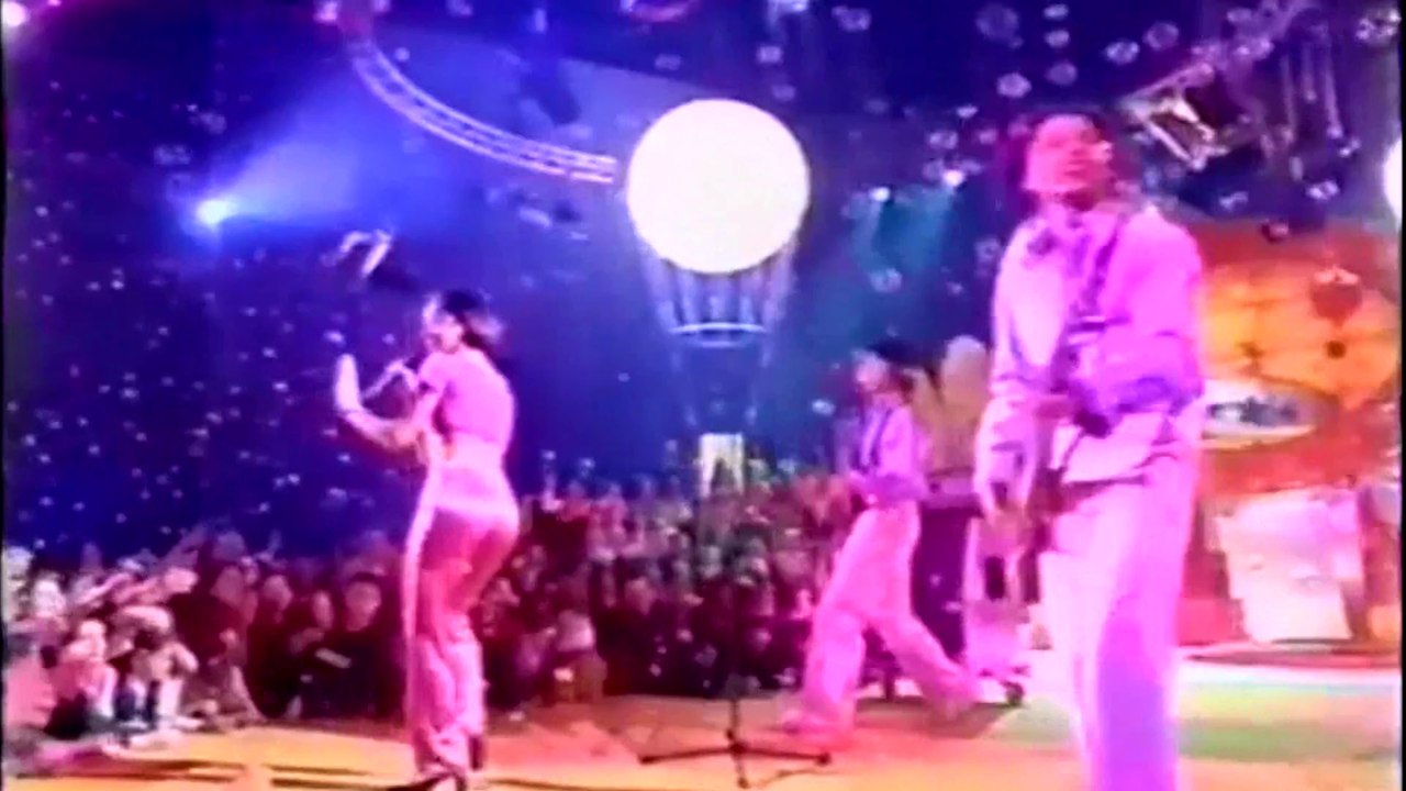 Alizée - L'alize Live Les Petits Princes 12-16-2000 HQ Audio HD