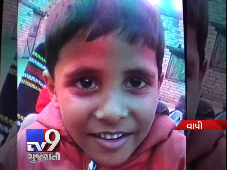 Seven year old boy dies in lift incident, Vapi - Tv9 Gujarati