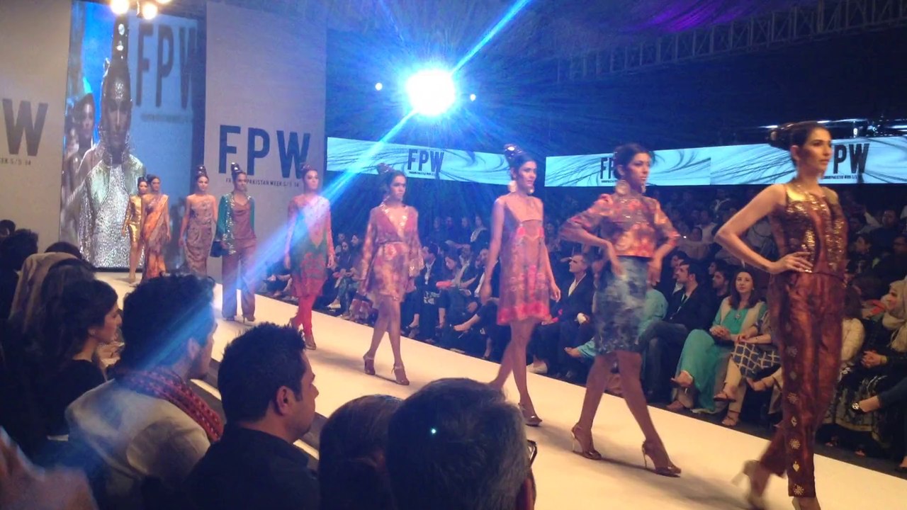 Wardha Saleem - Fashion Pakistan Week S/S 2014 - FPW6