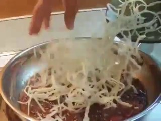 Korean Food_ Fried Seasoned Cuttlefish (_ㅼ쭠_댁콈 蹂띠쓬)_clip22