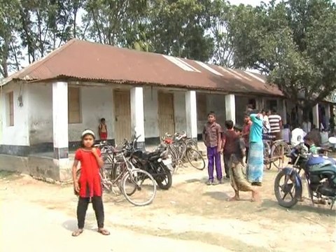 কুষ্টিয়ার কুমারখালীতে বিদ্যালয়ে দুর্বৃত্তের আগুন