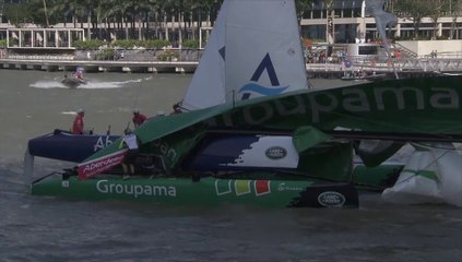 Extreme Sailing Series : Groupama (Cammas) crashed by Team Aberdeen Singapore (Moloney)